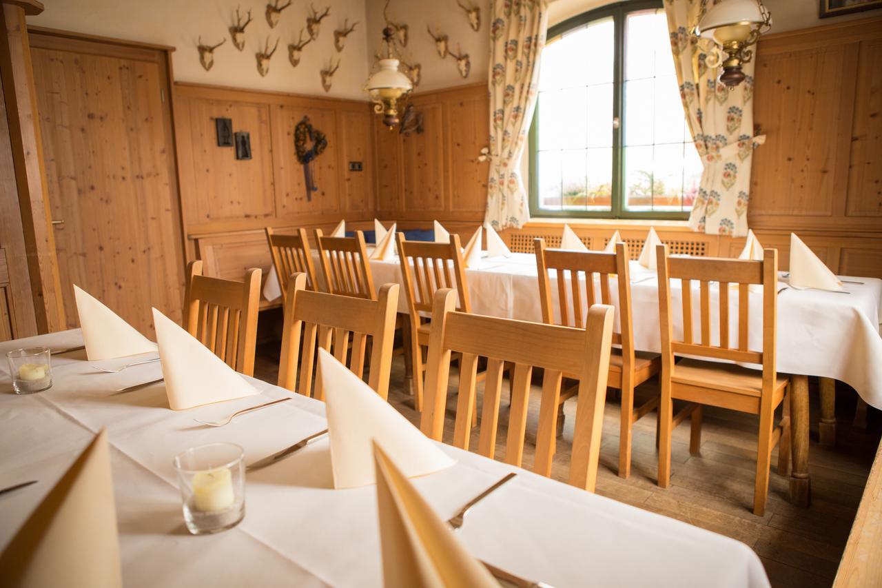 Hotel Zum Hirsch Wertingen Esterno foto