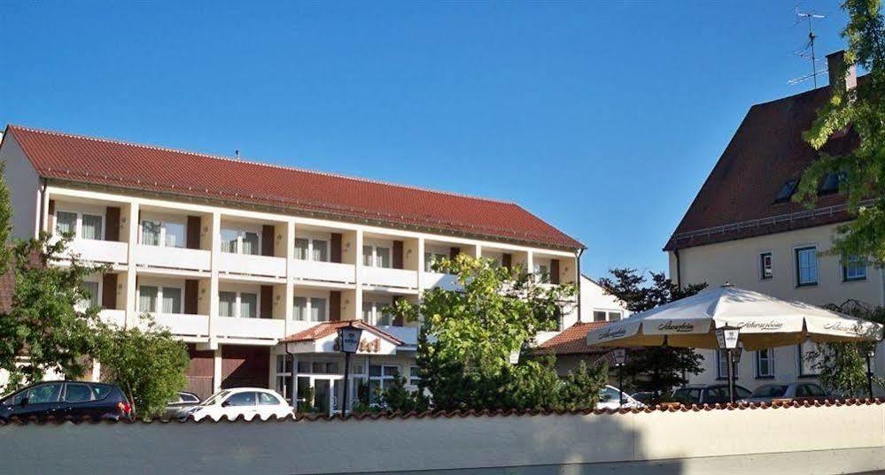 Hotel Zum Hirsch Wertingen Esterno foto