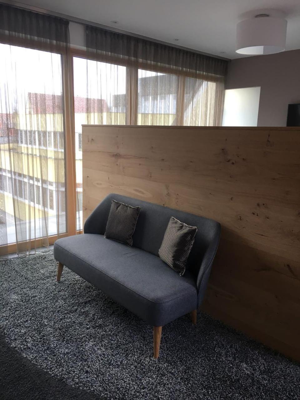 Hotel Zum Hirsch Wertingen Esterno foto