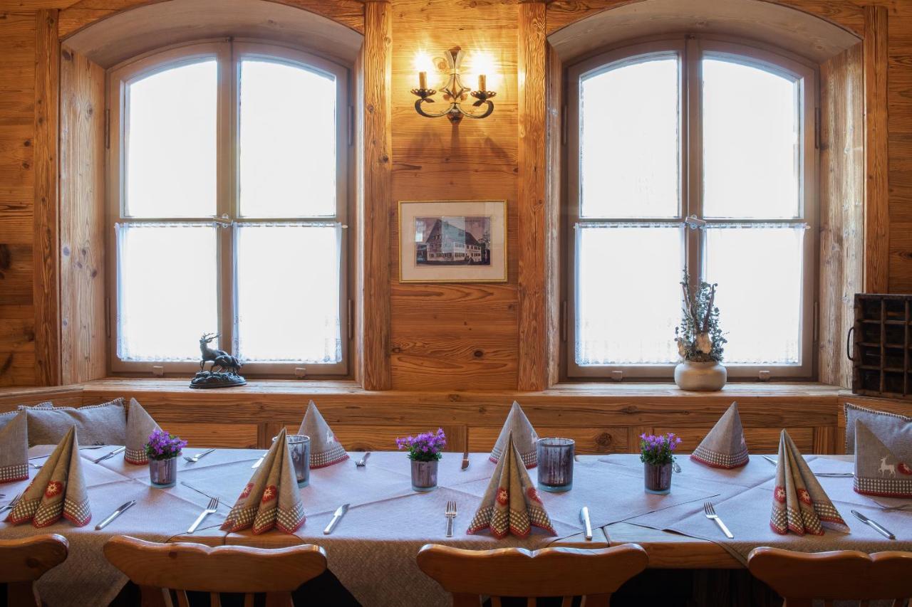 Hotel Zum Hirsch Wertingen Esterno foto